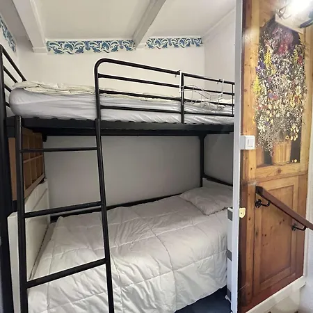 De - Type T2 Ct720-127 Apartment *